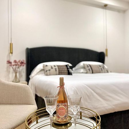 Feel Boutique Rooms Ористано Екстериор снимка