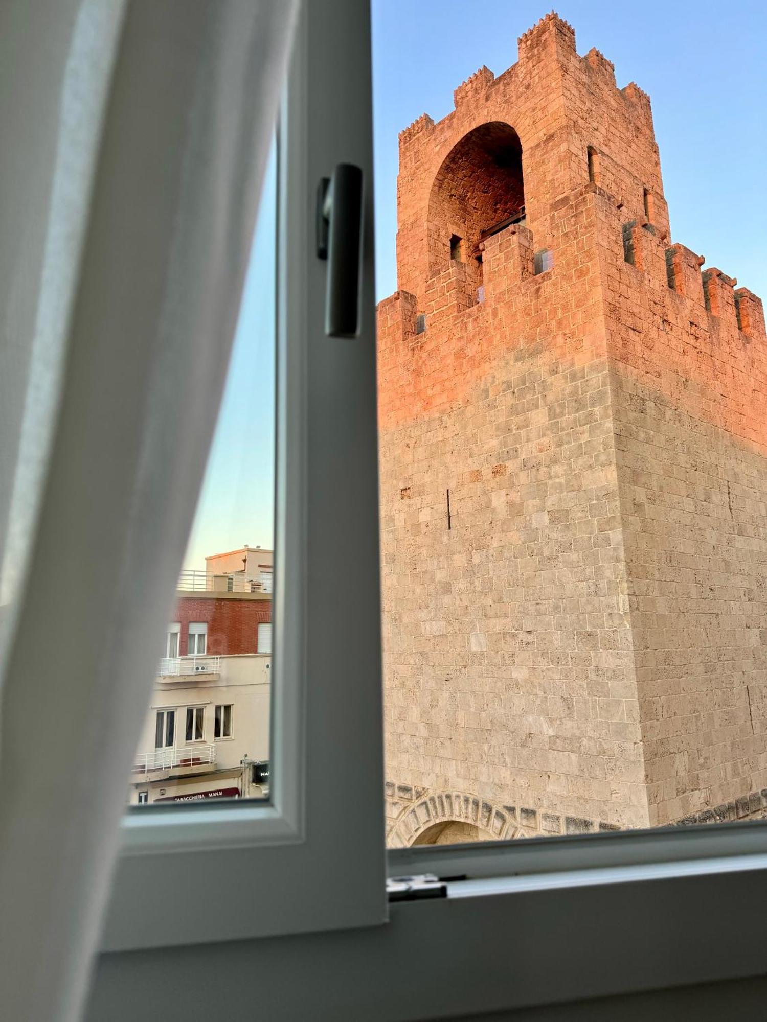 Feel Boutique Rooms Ористано Екстериор снимка
