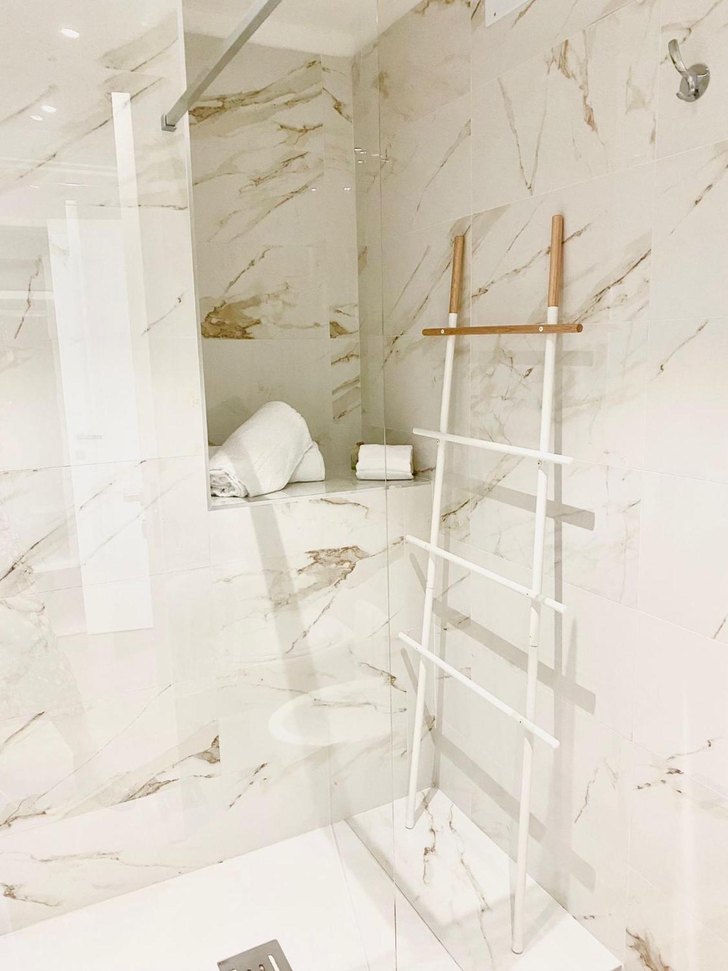 Feel Boutique Rooms Ористано Екстериор снимка