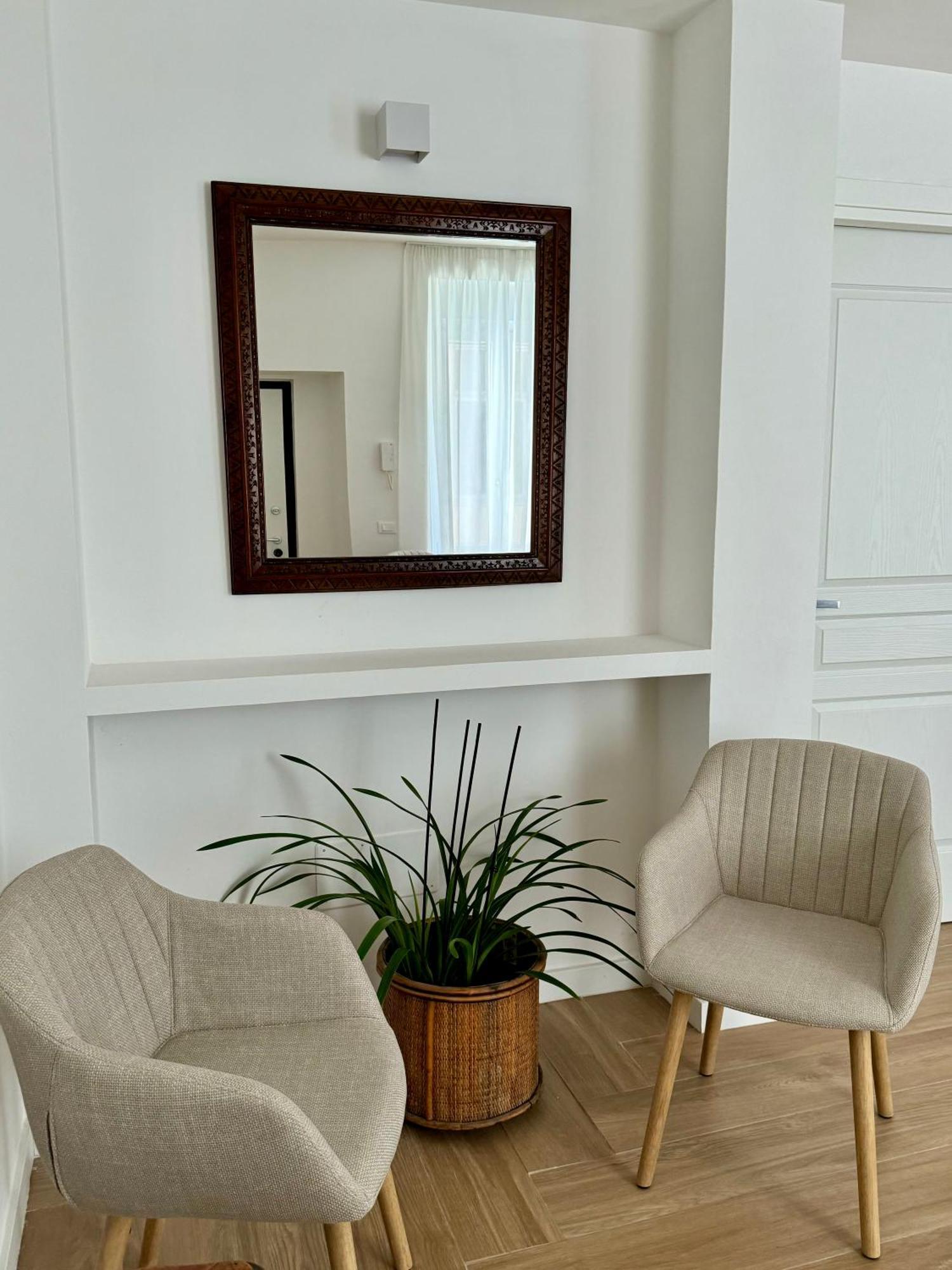 Feel Boutique Rooms Ористано Екстериор снимка