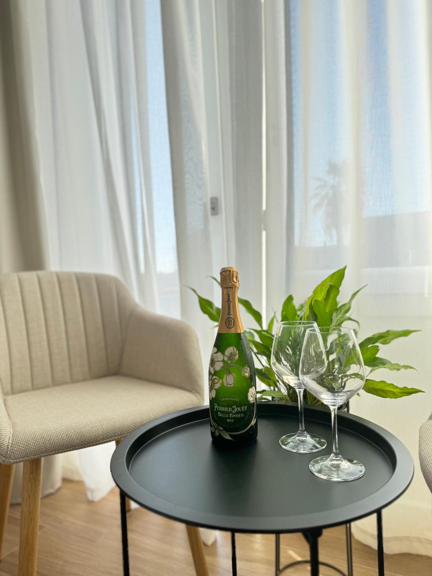 Feel Boutique Rooms Ористано Екстериор снимка