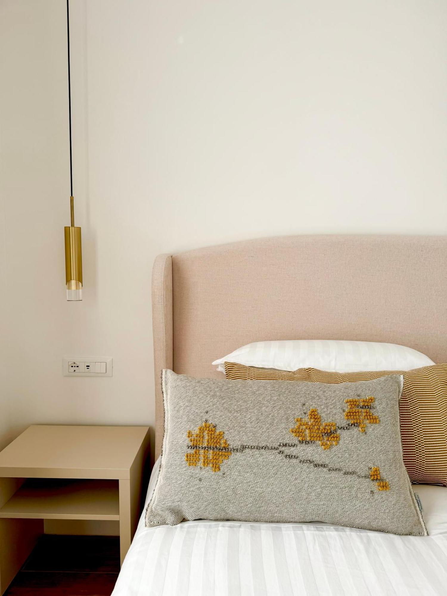 Feel Boutique Rooms Ористано Екстериор снимка